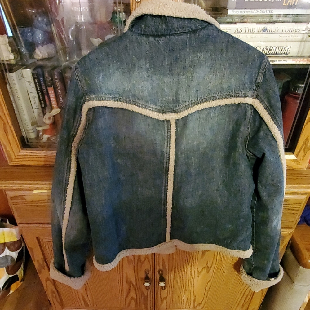 Coat - Picture 2 of 2